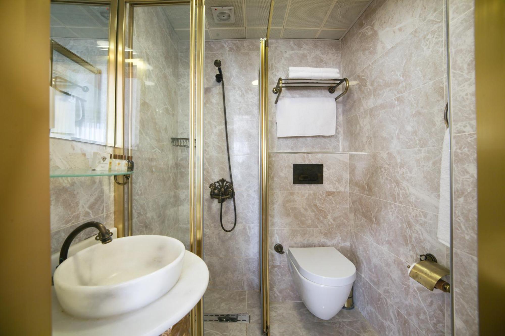 Otel White Monarch 4*